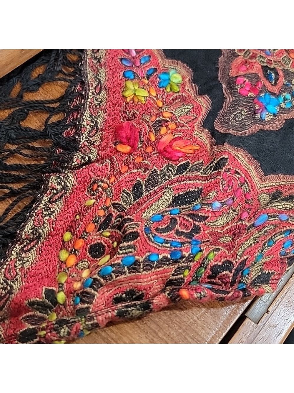 Boho Avani del amour Tunic with colorful Embroidered bell sleeves & fringe NWT - Picture 3 of 5